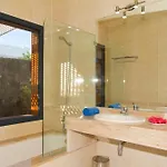 Sun Grove & Villa Playa Blanca (Lanzarote)
