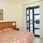 Villa Sun Grove & *