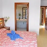 Villa Sun Grove & *