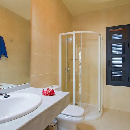 Sun Grove & * Playa Blanca (Lanzarote)