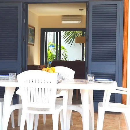 Villa Sun Grove & *